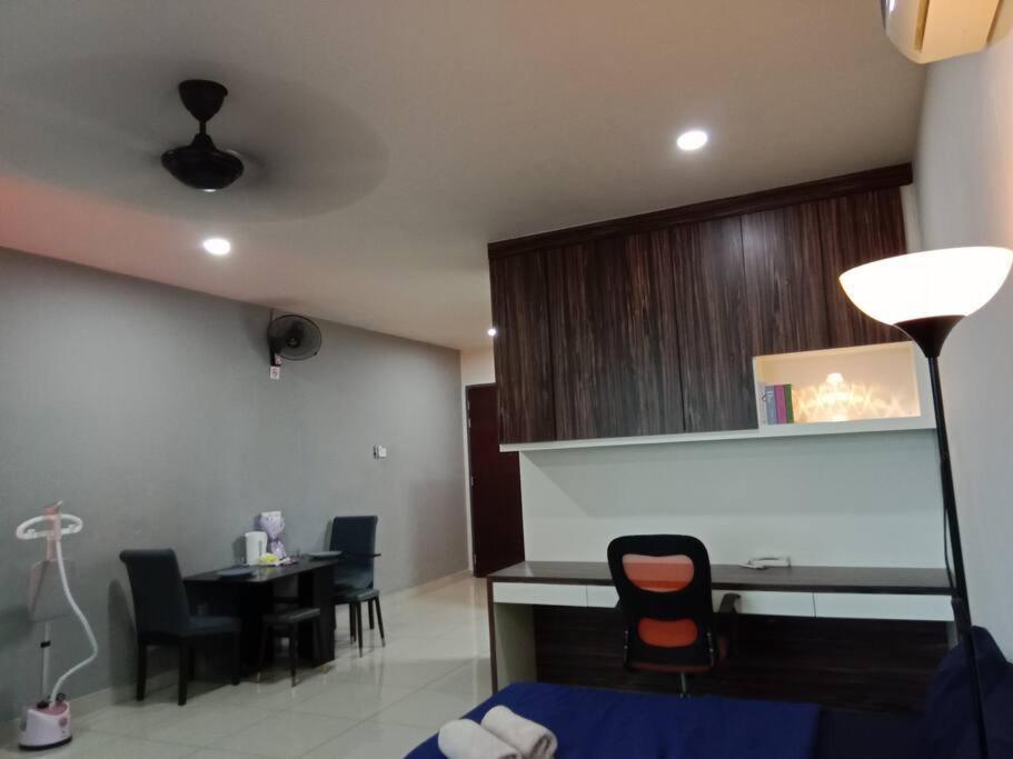 Mount Austin 8 For Couple Johor Bahru